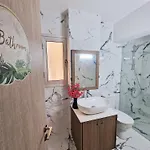 Apartamento Parrots Paradise 100m From Finikoudes Beachfront
