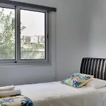 Apartamento Parrots Paradise 100m From Finikoudes Beachfront *